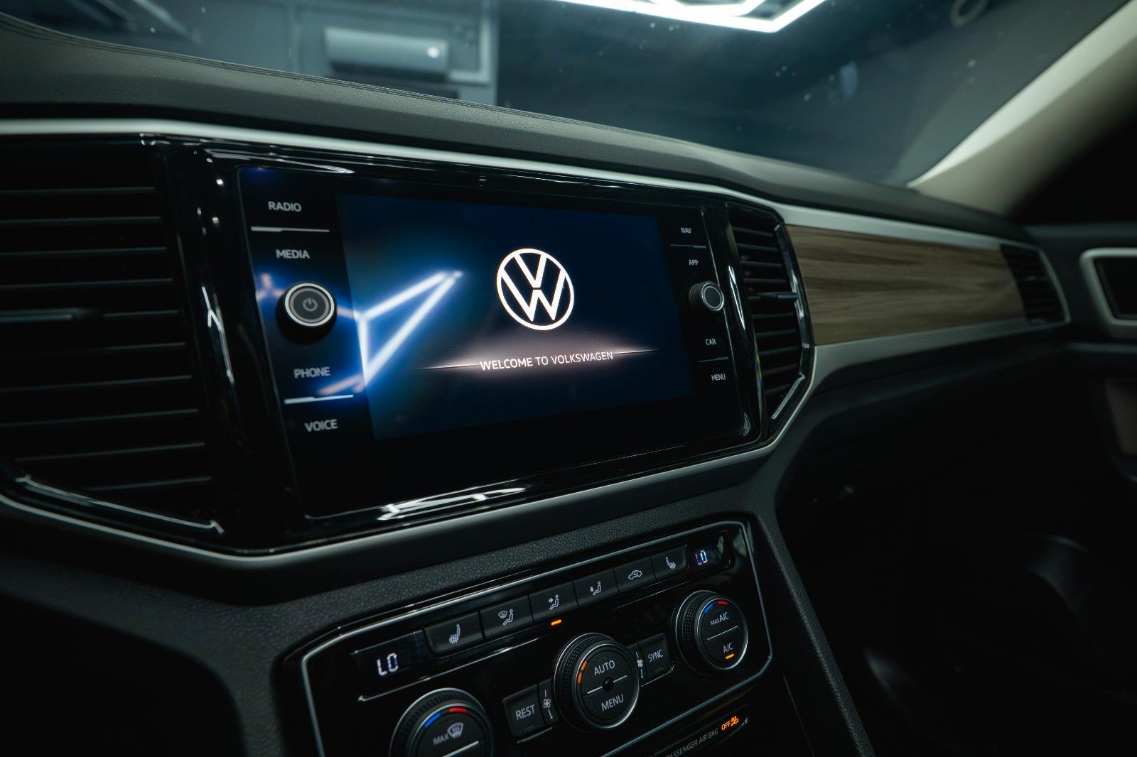 Fahrzeugabbildung Volkswagen ATLAS 3.6 4x4 SEL PREMIUM Black Line *7 Sitze*