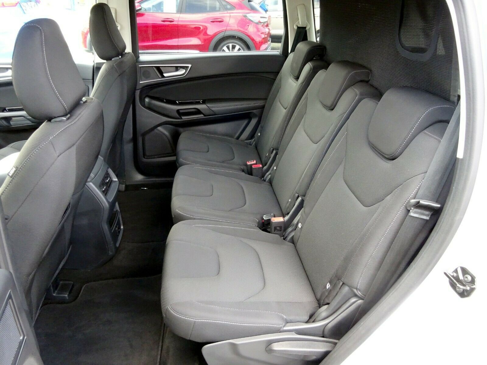 Fahrzeugabbildung Ford S-Max Titanium *Navi*LED-Licht*Parkpilot*Kamera*