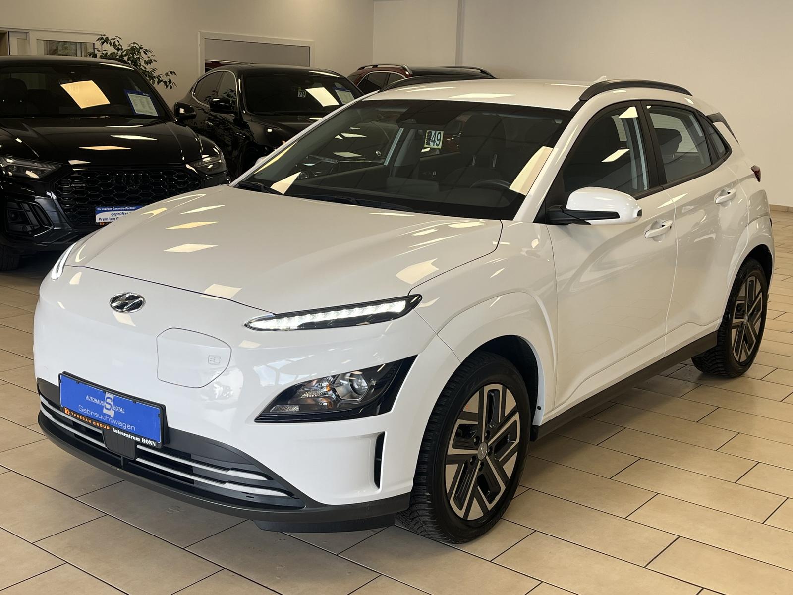 Hyundai KONA Kona Select Elektro 2WD*R-Cam*CarPlay*ACC*SHZ*1H