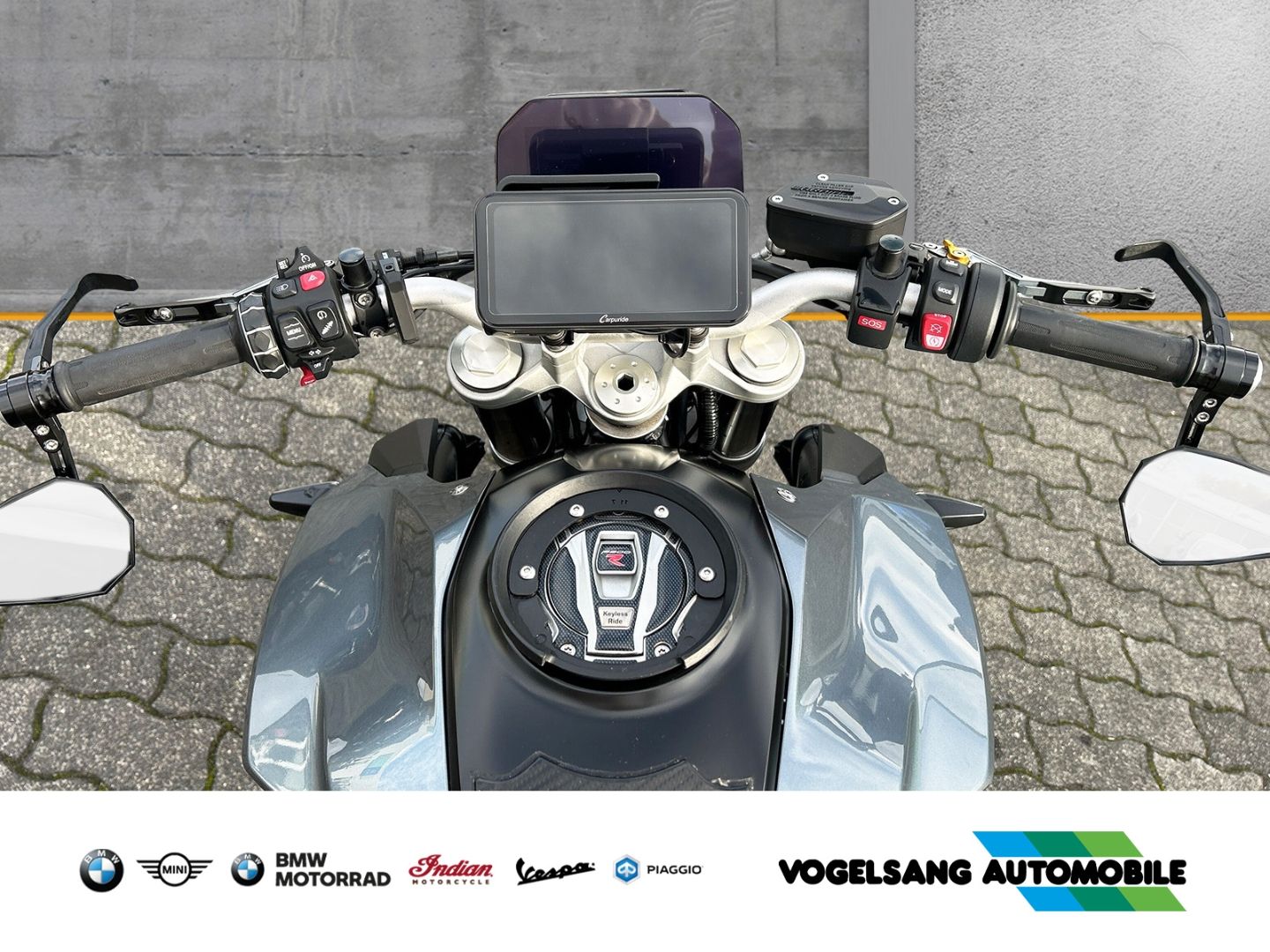 Fahrzeugabbildung BMW F 900 R Alle Pakete, Style Exclusive, Verkauf im