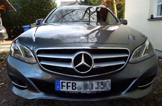 MERCEDES-BENZ Mercedes E200T Avantgarde 7G-tronic AHK LED