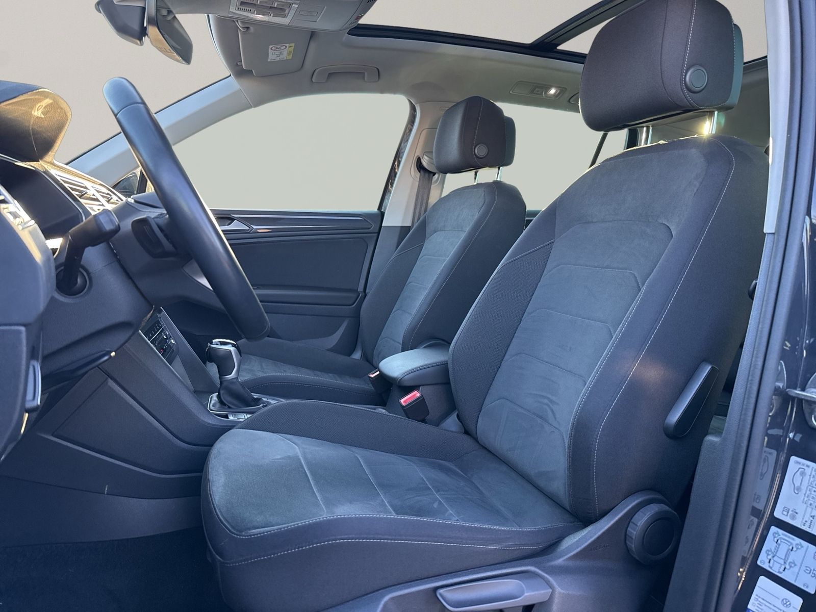 Tiguan Elegance 1,4 l eHybrid, Pano, Easy open&c