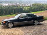 Mercedes-Benz CE 300 - schwarze Mercedes-Benz CE 300