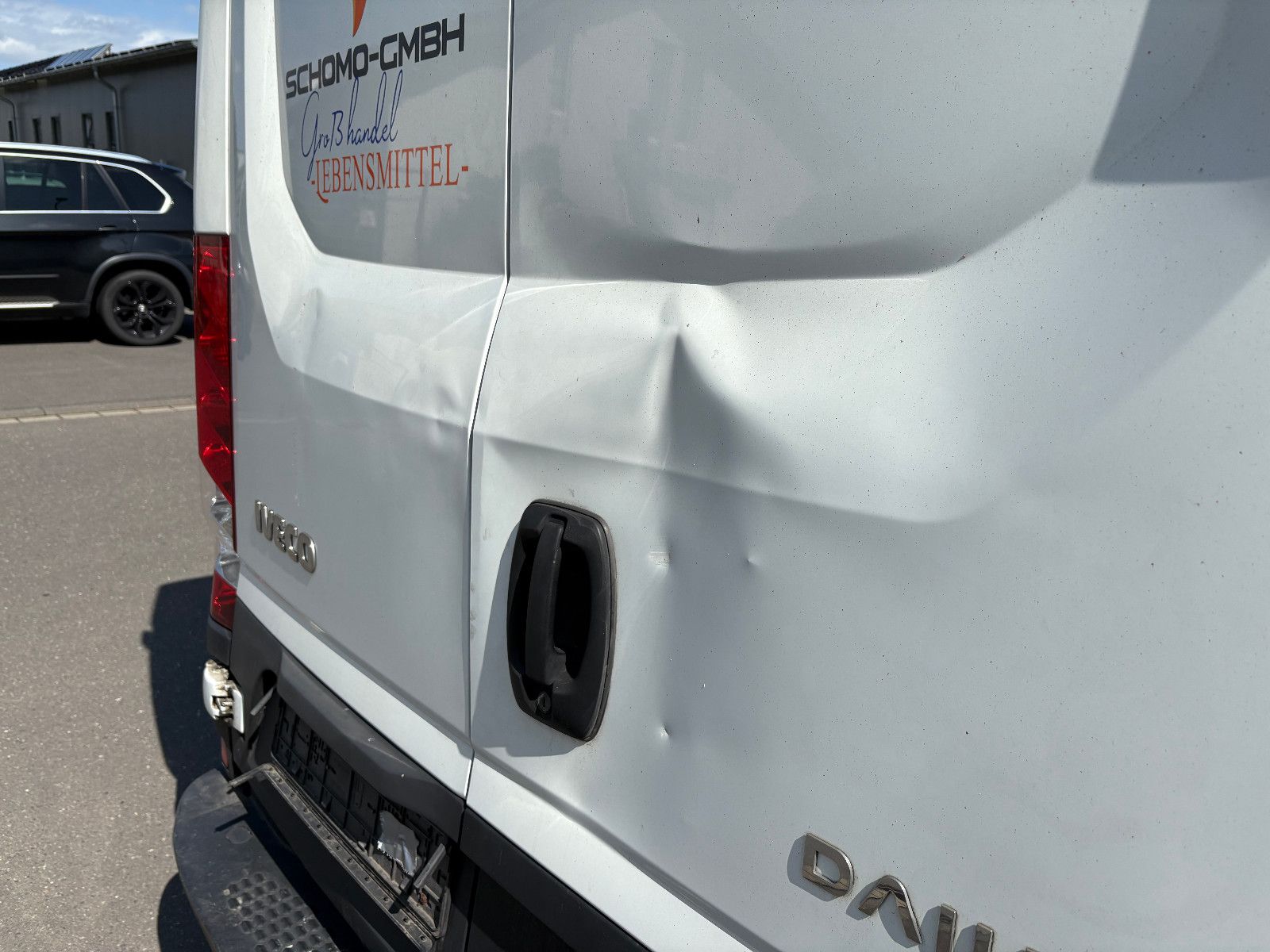 Fahrzeugabbildung Iveco Daily Kasten HKa 35 C ... V Radstand 4100/3-SITZ
