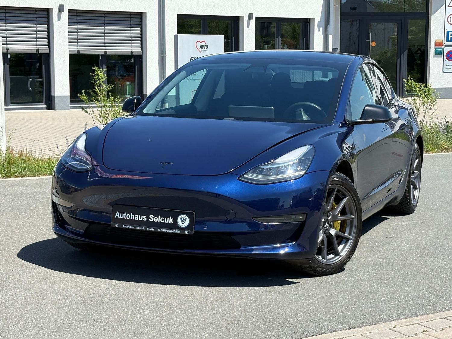 TESLA Model 3