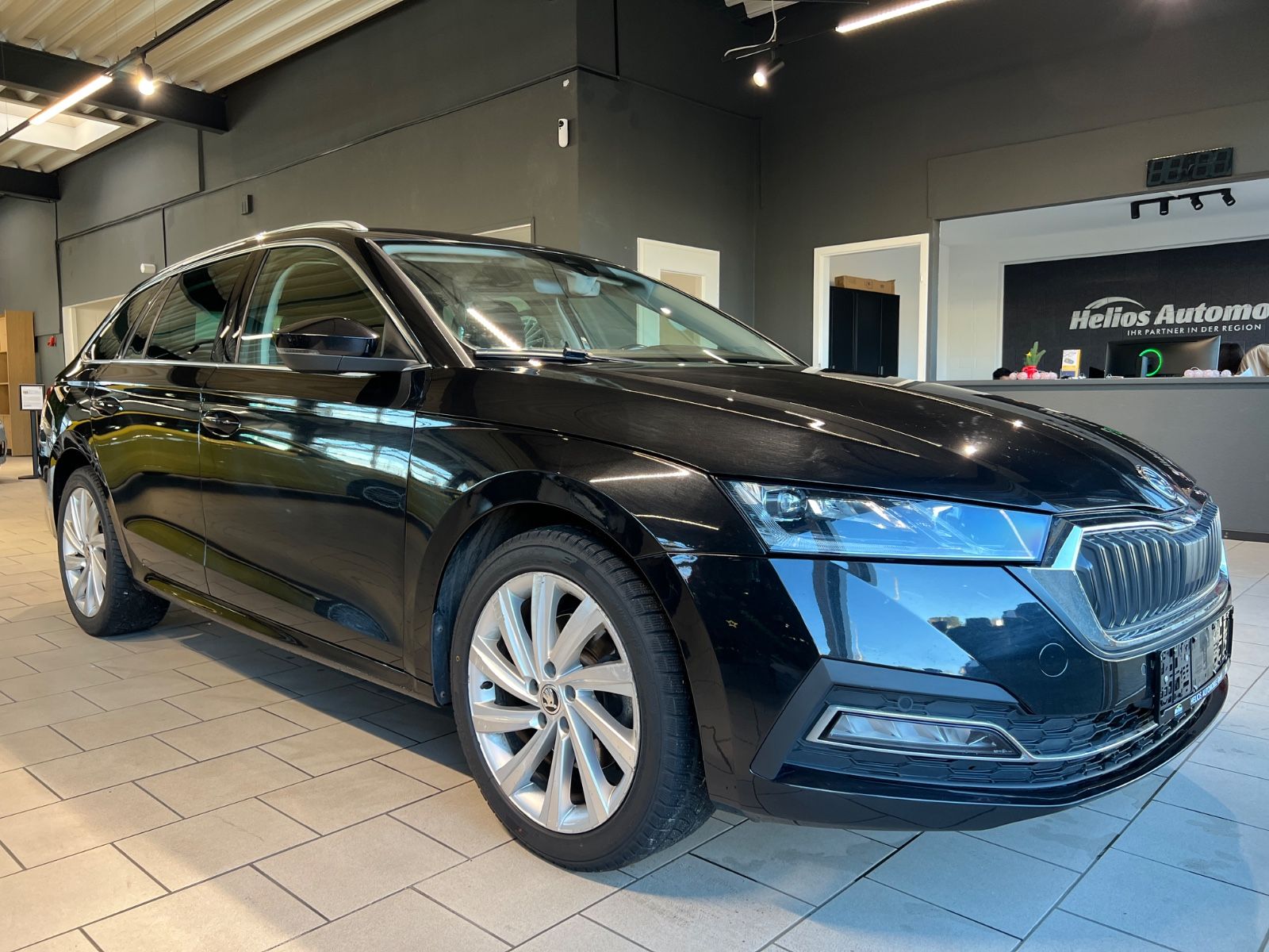 Skoda Octavia 2.0TDI DSG4x4 COMBI*LED*AMBIENTE*KEYLESS