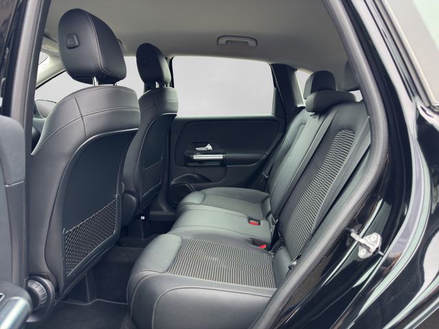 Fahrzeugabbildung Mercedes-Benz B 180 Automatik+Progressive+Kamera+MBUX+AHK