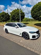 BMW 520d Touring, M-Sport/HUD/ Driv.Ass.Prof./Sound