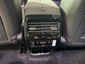 Peugeot 5008 Hybrid 145 GT Exclusive AHK7-Sitze360 Kam
