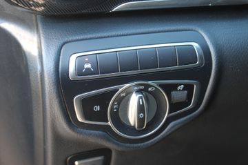 Mercedes V 220 - 8