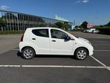 Suzuki Alto 1.0 Fahranfänger - weiße Suzuki Alto