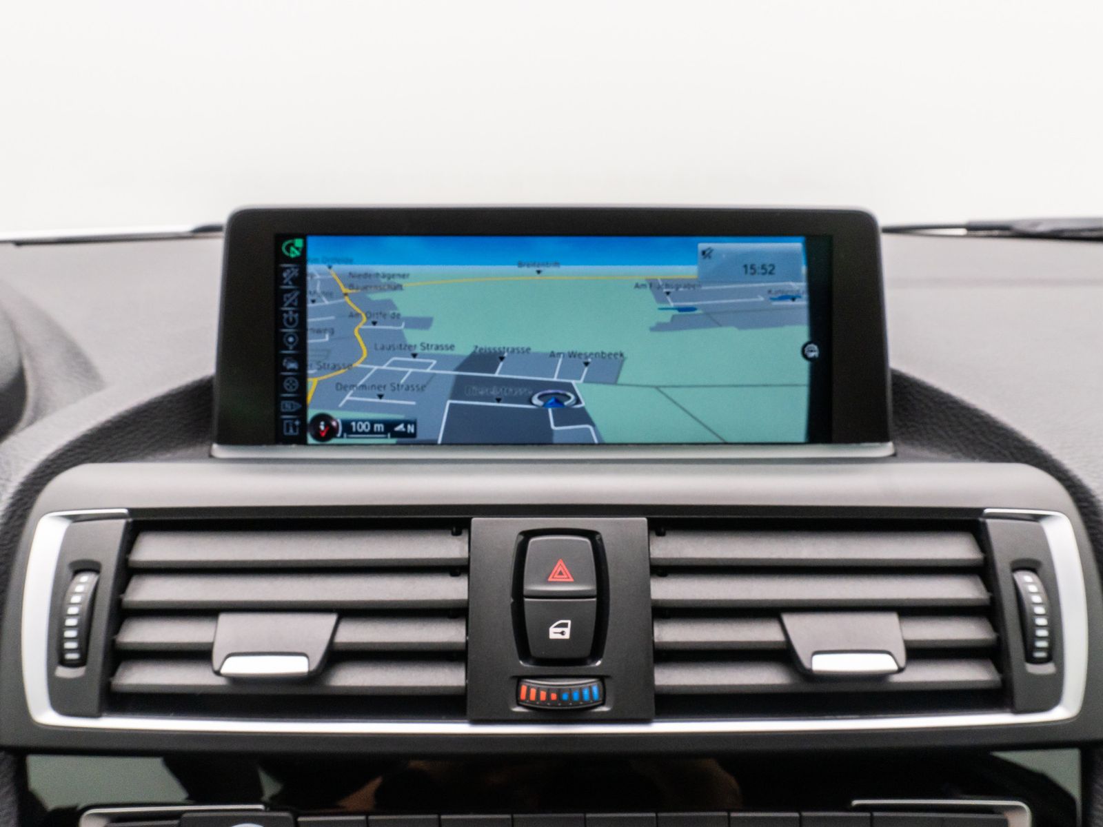 Fahrzeugabbildung BMW 118 d M Sport, Schiebedach,19 " Gewindefahrwerk