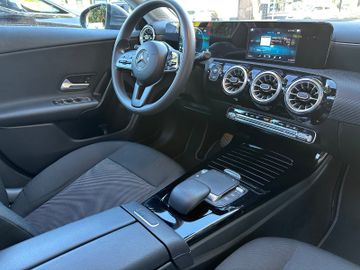 Mercedes CLA 180 Shooting Brake - 10