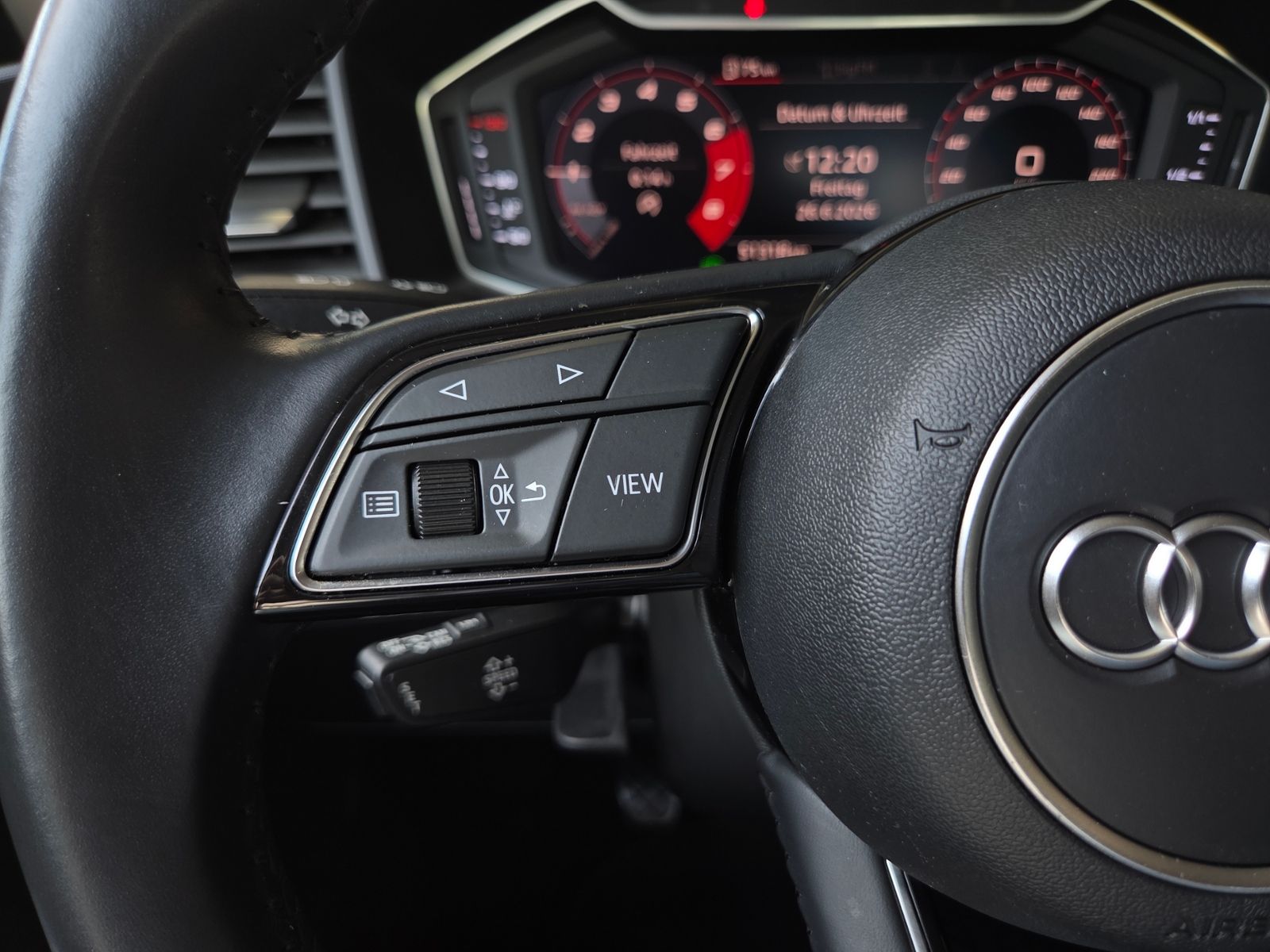 Fahrzeugabbildung Audi A1 citycarver 30 TFSI LED GRA NAV PDC SHZ ALU