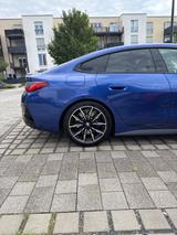BMW M440i xDrive Gran Coupé / Portimao Blau / BJ 21 - blaue BMW M440