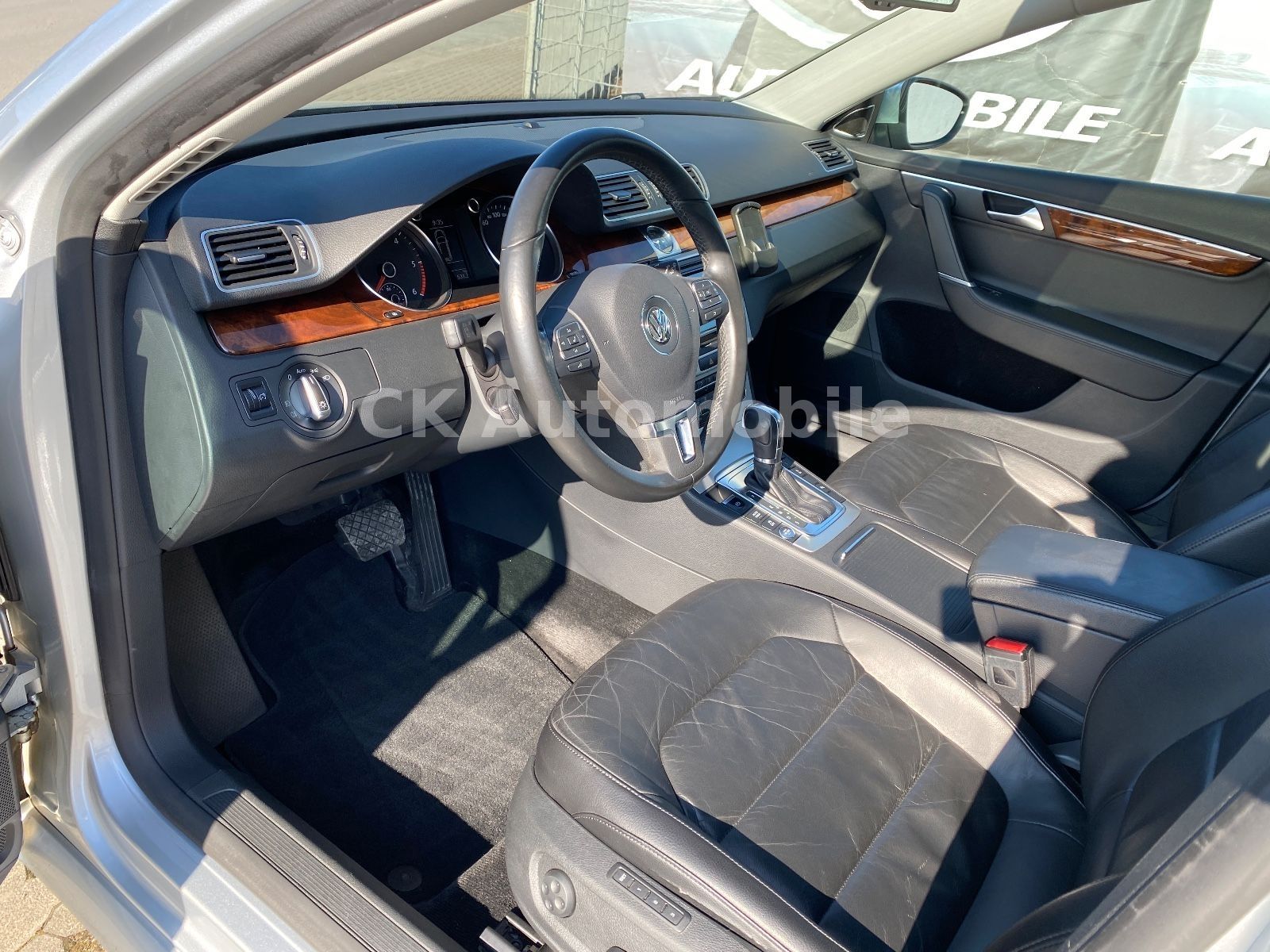 Fahrzeugabbildung Volkswagen Passat Variant Comfortline BM/DSG/Navi/Bi-Xenon