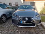 Lexus IS 300h Luxury Line - Lexus IS 300 mit Hybrid-Antrieb
