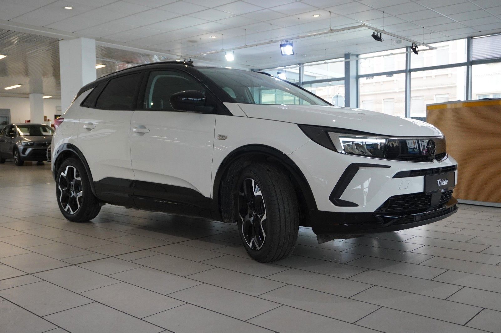 Fahrzeugabbildung Opel Grandland (X) GS LINE 4HYBRID NAVI/KAMERA/AHK