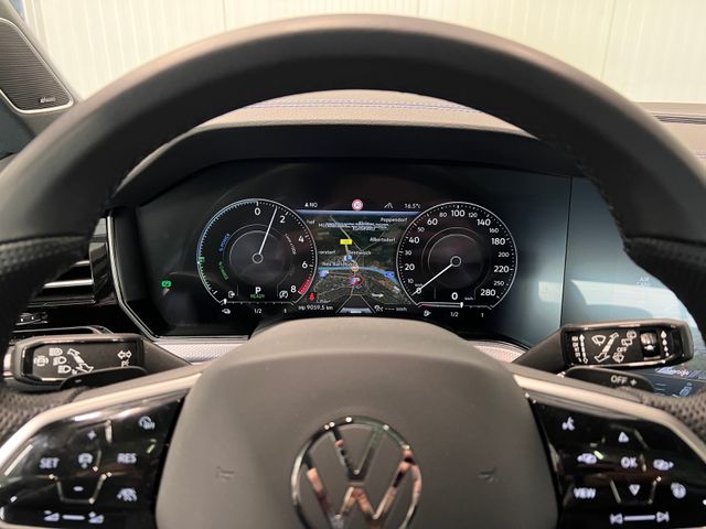 Touareg R 4Motion eHybrid 3.0 V6 TSI PANO LED