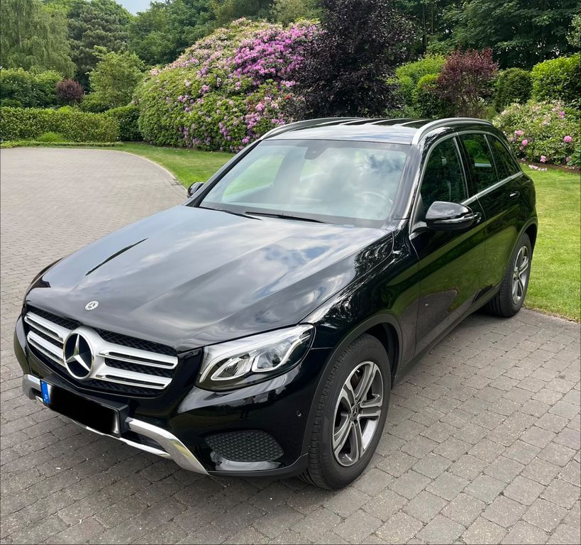 Image of Mercedes-Benz GLC 220