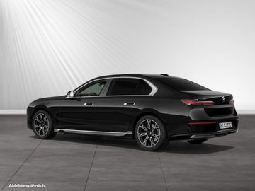 BMW 740 - 7