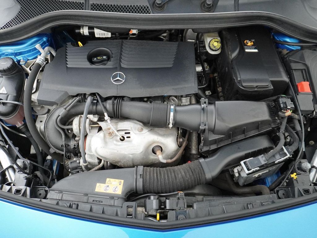 Mercedes-Benz B 250 4Matic Prestige AMG Styling AHK 1500 KG Le