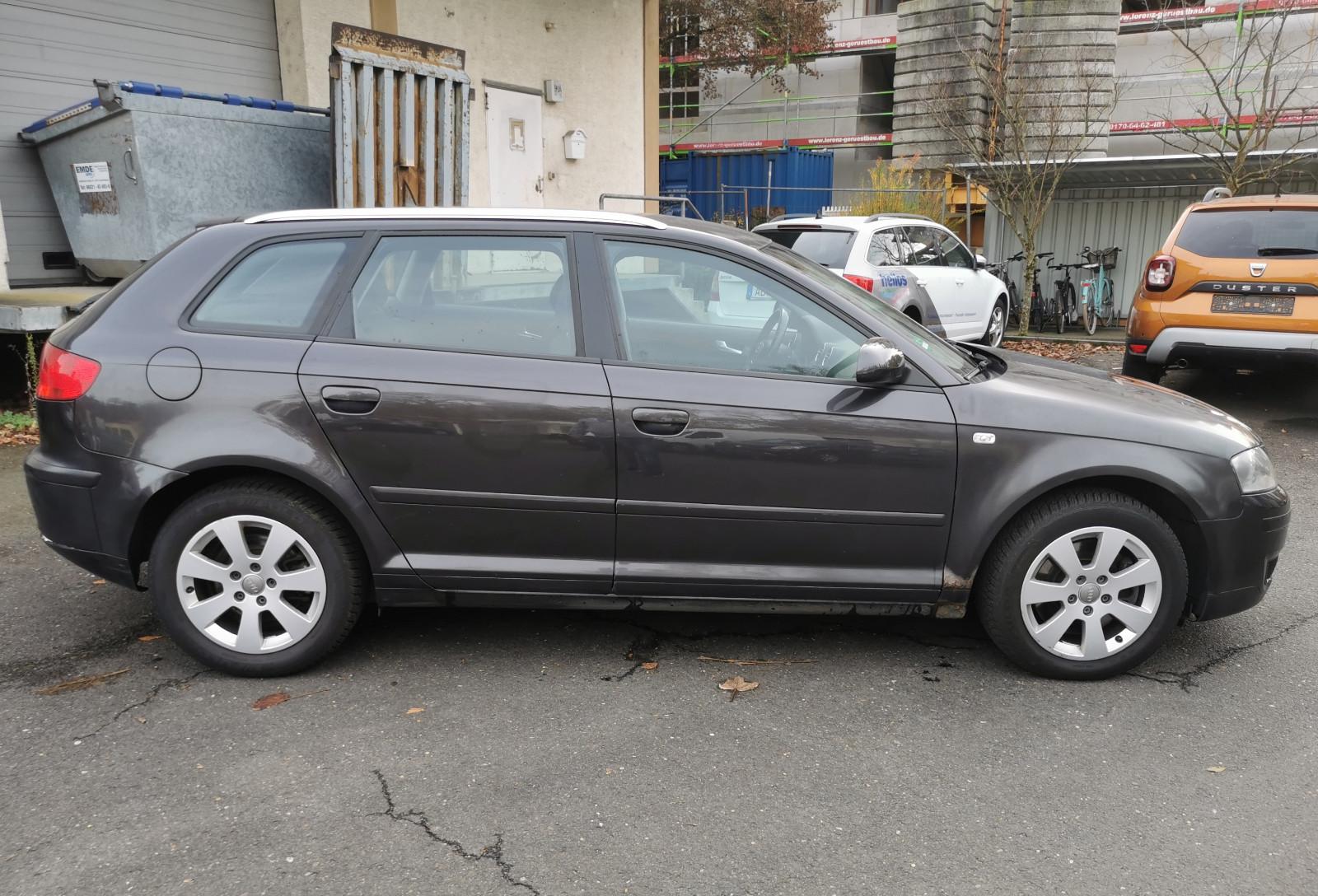 Audi A3 Sportback 2.0 TDI Ambiente quattro Bi-Xenon !