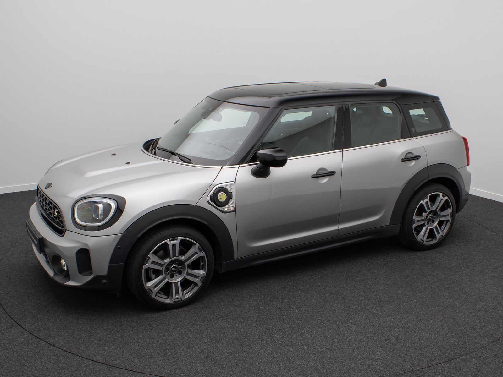 Fahrzeugabbildung MINI Countryman SE (Cooper)  ALL4 HUD Kamera H/K Voll