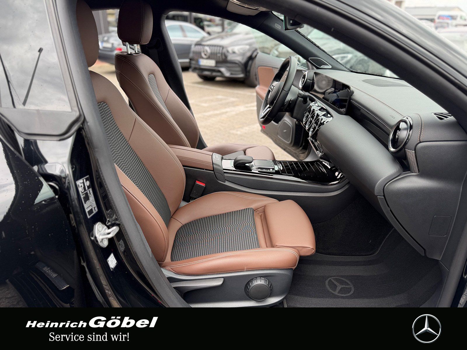 Fahrzeugabbildung Mercedes-Benz CLA 180 Progressive (EURO 6d)