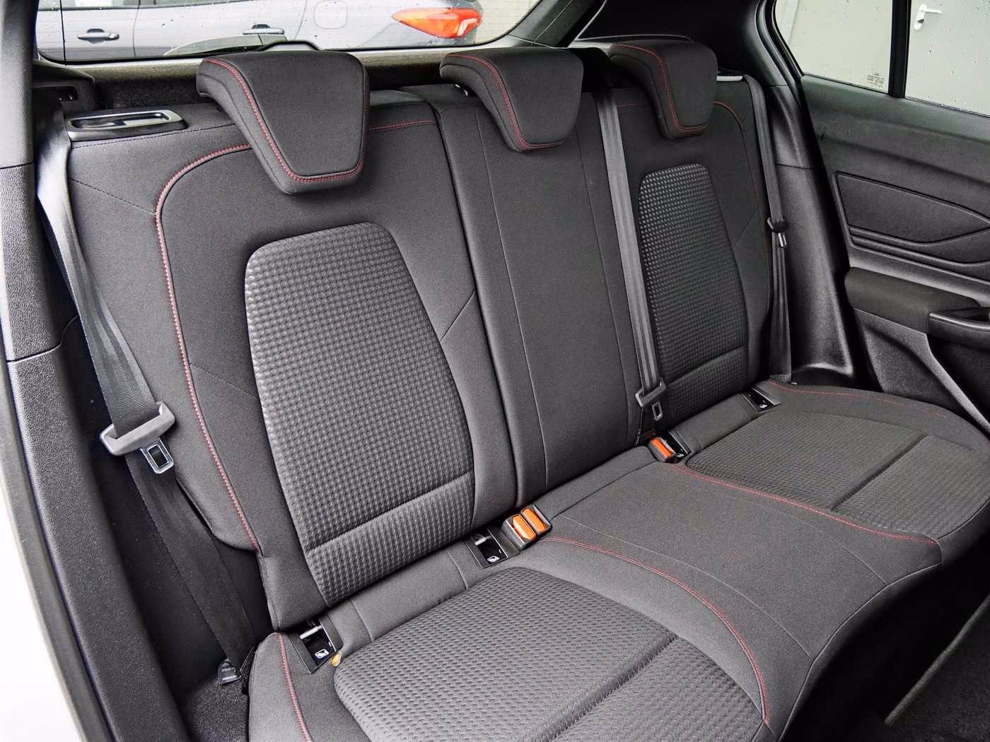 Ford Focus 1.0 ST-Line | LED | KAMERA | 18' | ALARM |
