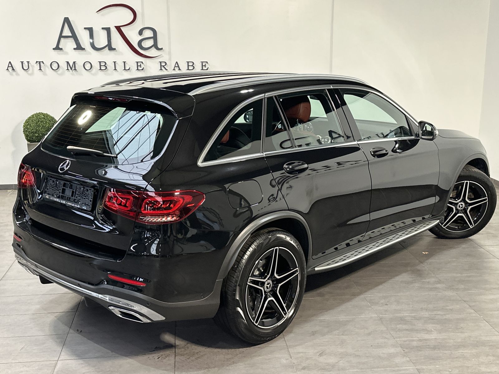 Fahrzeugabbildung Mercedes-Benz GLC 200d 4Matic AMG-Line NAV+LED+AHK+19ZO+KAMERA