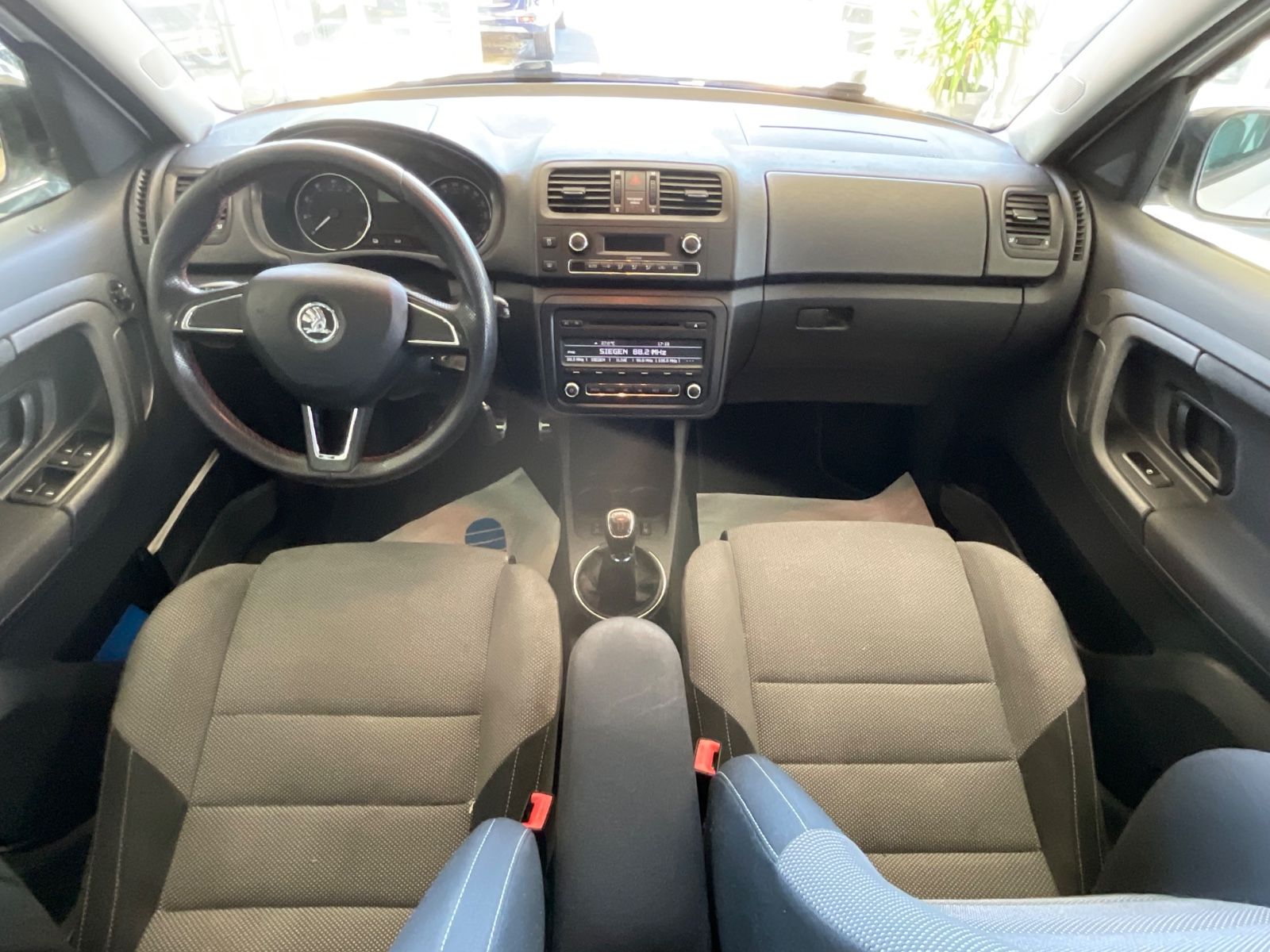 Fahrzeugabbildung SKODA Roomster Noire