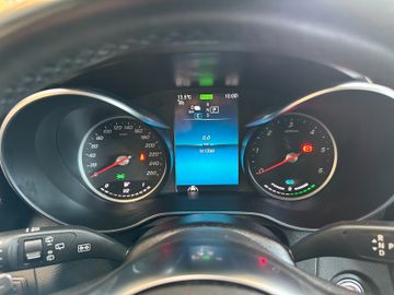 MYAUTOCENTER – Gebraucht- und Jahreswagen mit Werkstattservice in Pfaffenhofen Mercedes-Benz GLC 300 de *AMG*4Matic*Keyles*LED*Kamera*