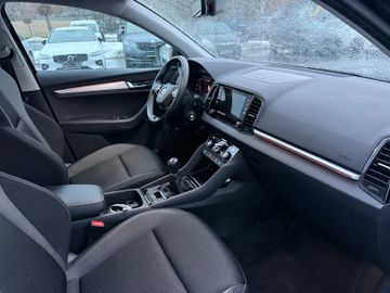 Skoda Karoq Tour+LED+Navi+AHK+Kamera+Lkr-Hzg