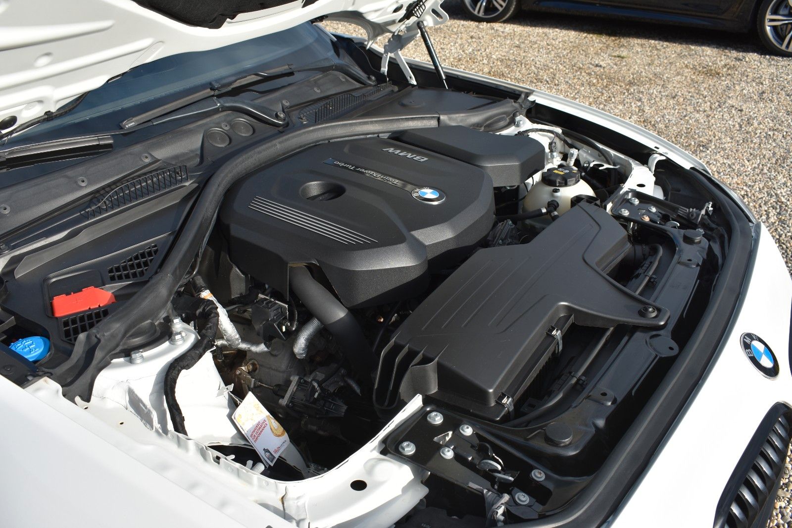 Fahrzeugabbildung BMW 118i Lim. Edition M Sport Shadow Navi Leder LED