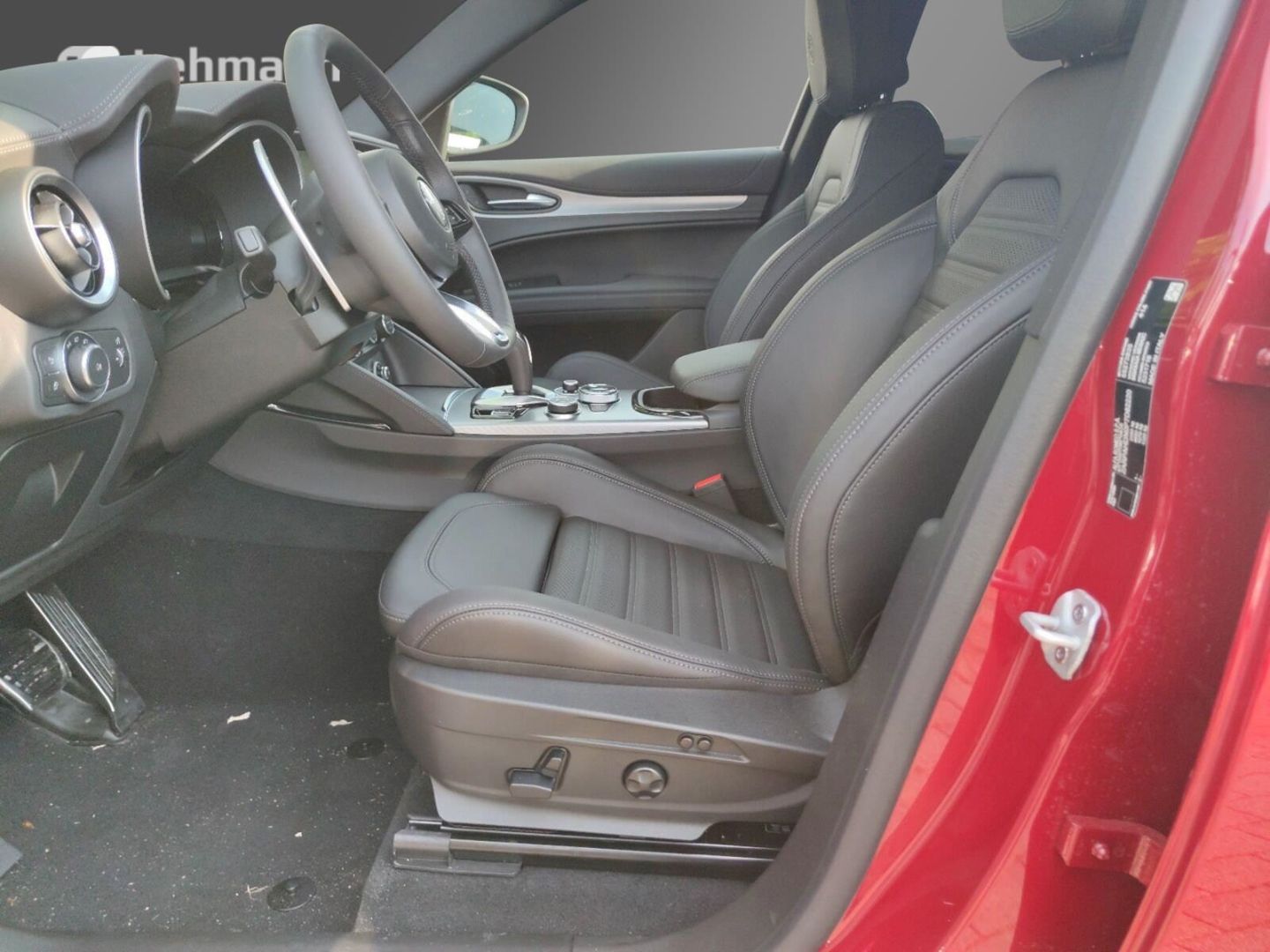 Fahrzeugabbildung Alfa Romeo Stelvio Veloce Q4 2.0 Turbo-21 Zoll-Panoramadach