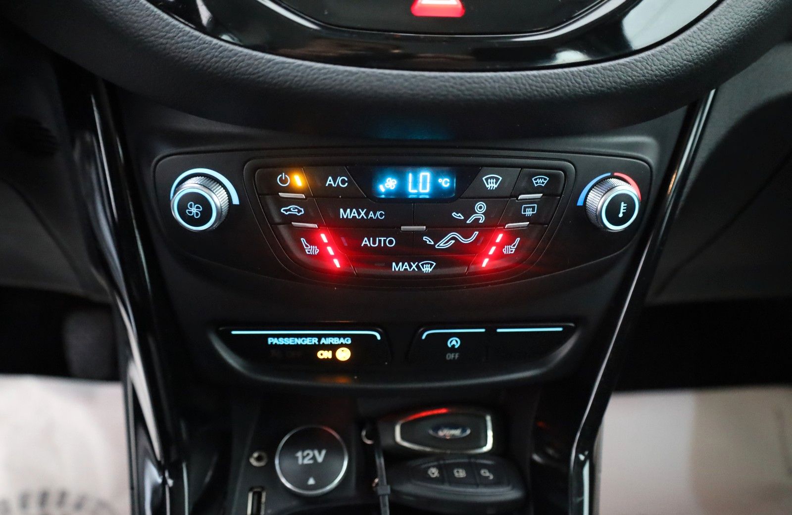 Fahrzeugabbildung Ford B-MAX Titanium SH, Cool & Sound-Paket 3,SR+WR