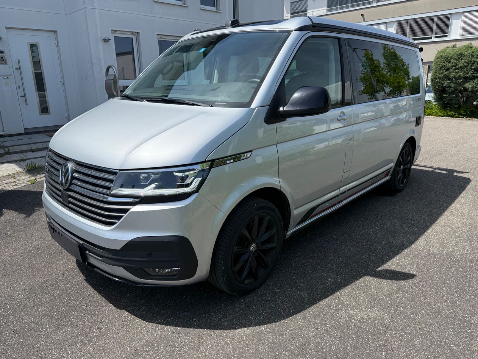 Volkswagen T6.1 California Edition Red . 2 foto 8