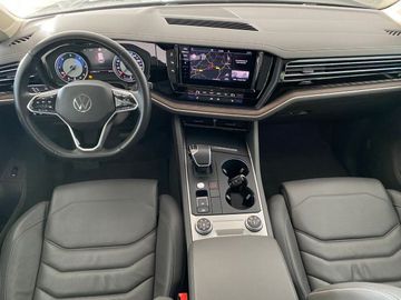 Volkswagen Touareg - 7