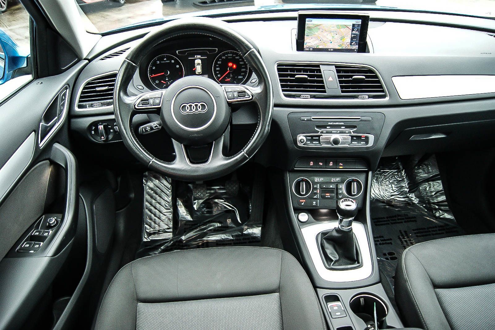 Fahrzeugabbildung Audi Q3 14 TFSI S-LINE PANORAMA LED KAMERA MMI 1.HAND