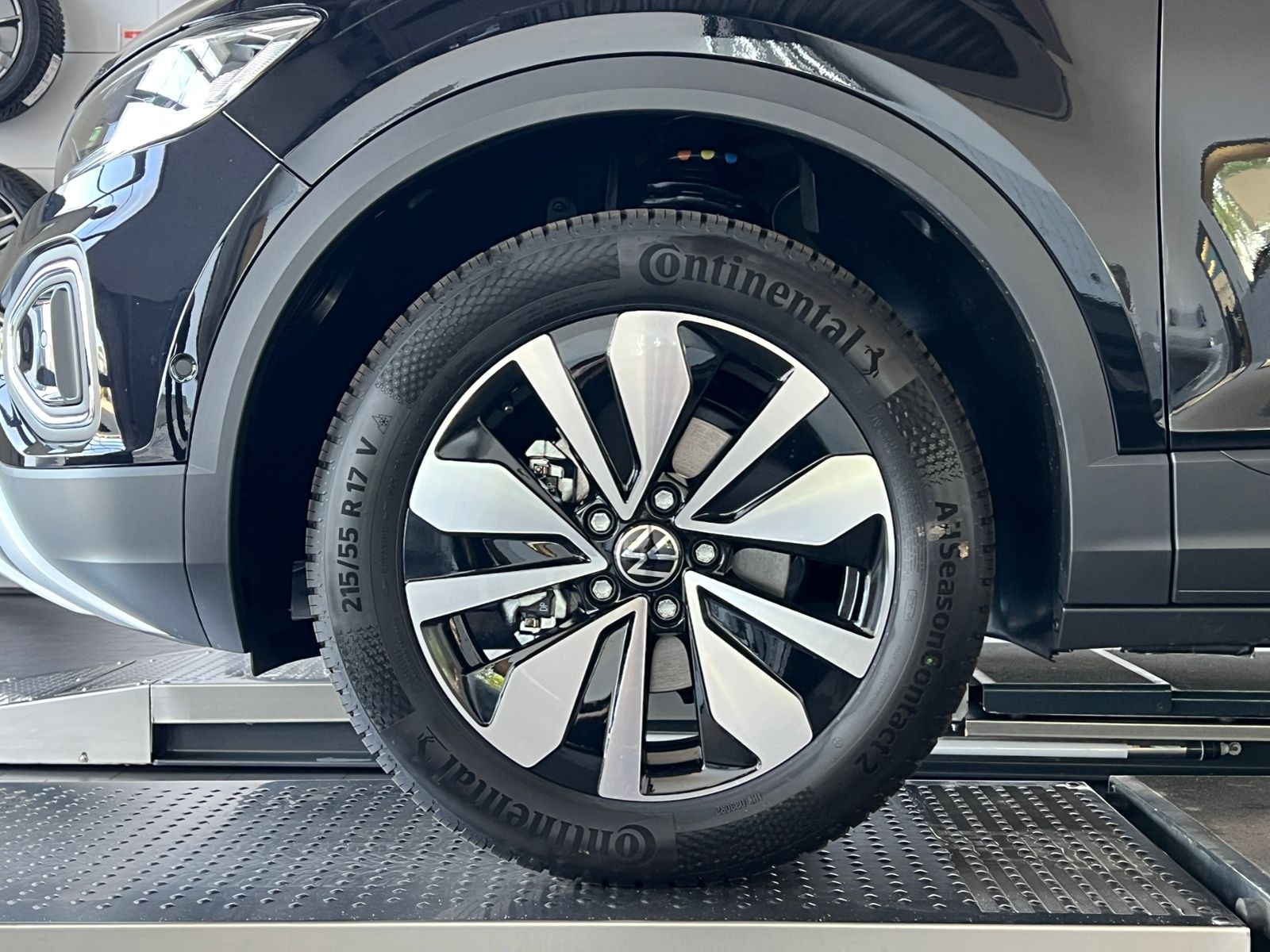 Fahrzeugabbildung Volkswagen T-Roc GOAL 1.0 TSI *Ganzjahresreifen, Rückfahrka