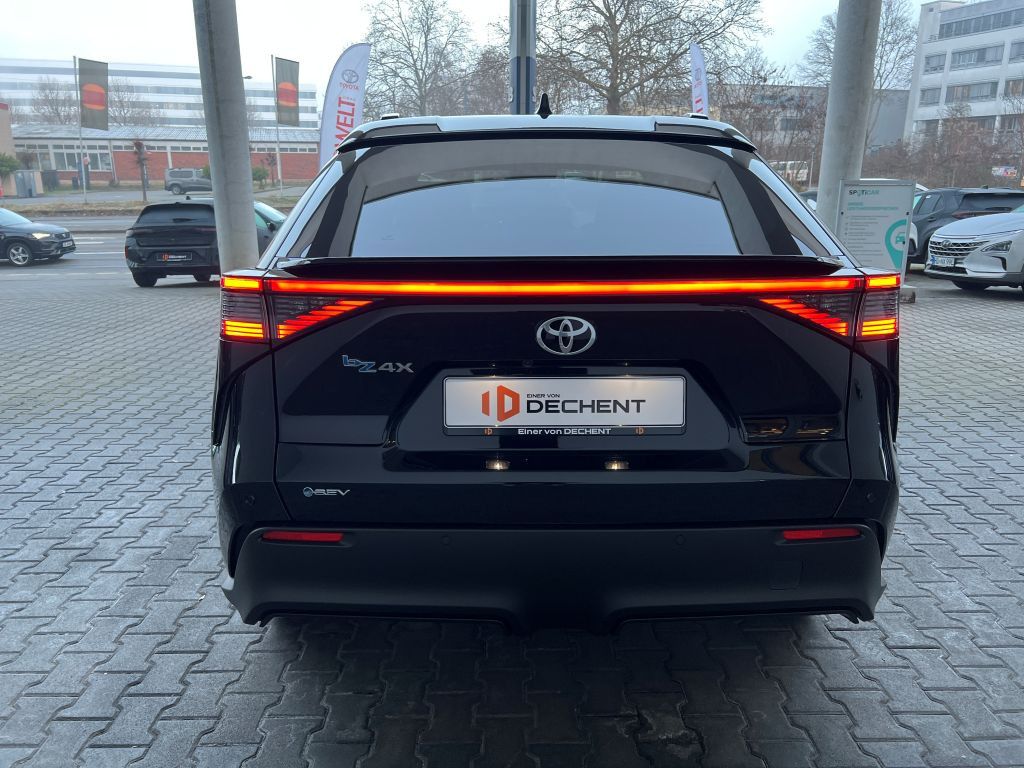 Fahrzeugabbildung Toyota BZ4X 73 kWh Teamplayer 360° KAMERA