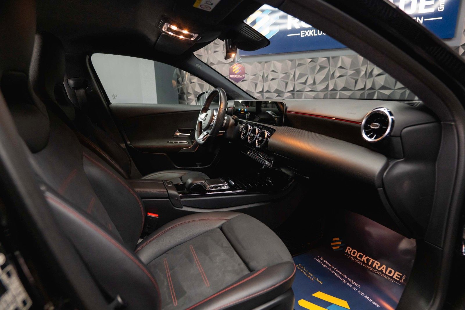Fahrzeugabbildung Mercedes-Benz A 200 AMG Line *LED*Virtual Cockpit*CarPlay*