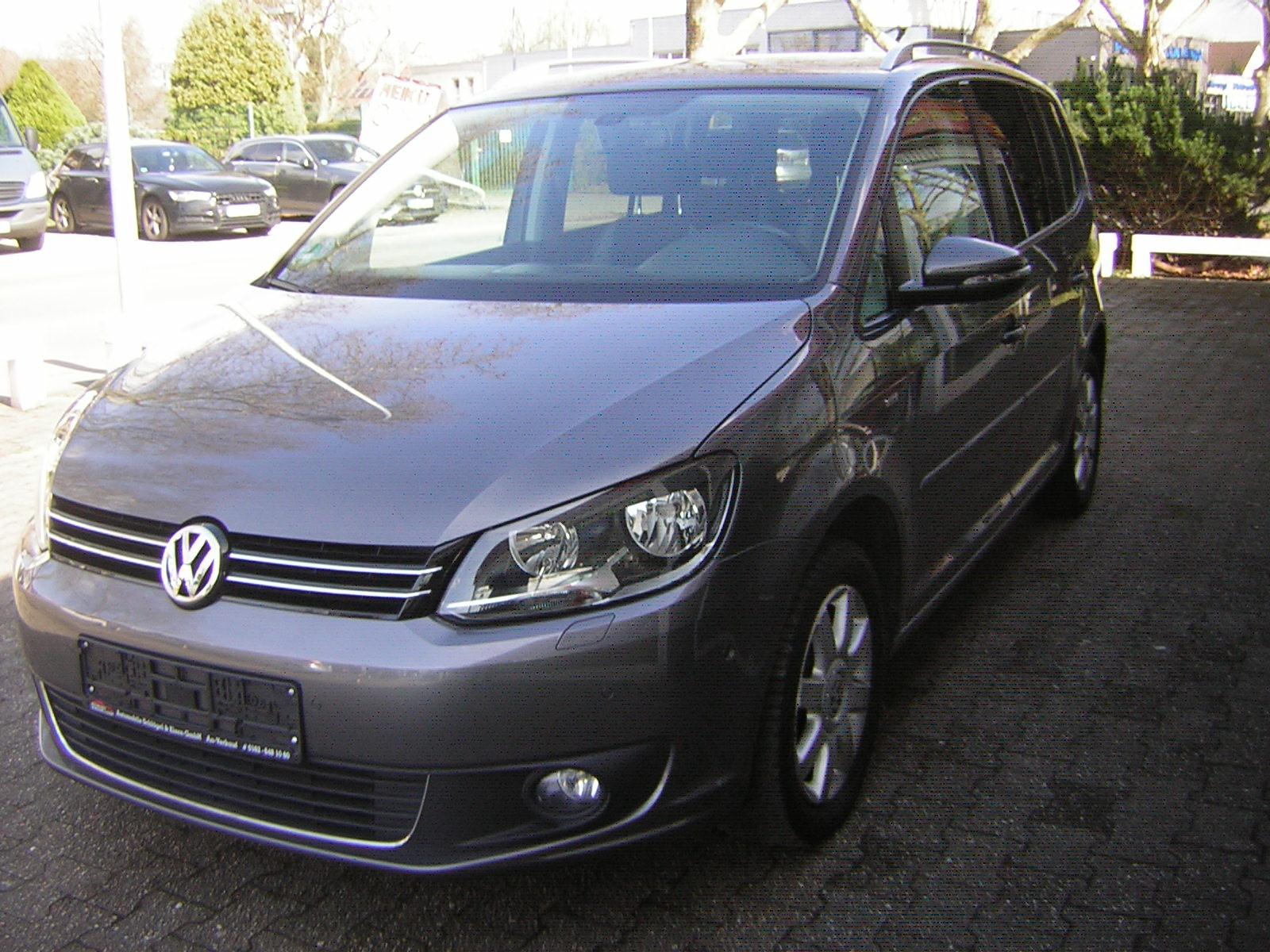 Volkswagen Touran Life, 1 Hd., Unfallfrei, Shz. PDC-H+V