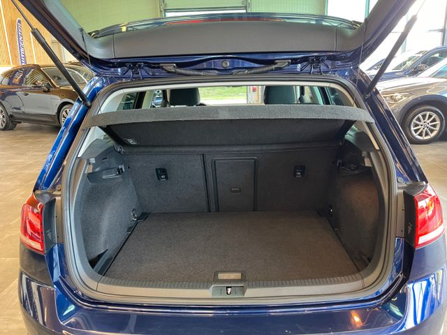 Volkswagen Golf VII Lim. Join BMT 1.5 TSI 5-Türer*NAVI*SHZ*