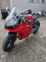 Ducati Panigale V4S - Offers