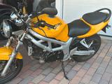 Suzuki SV 650 - SUZUKI 2000