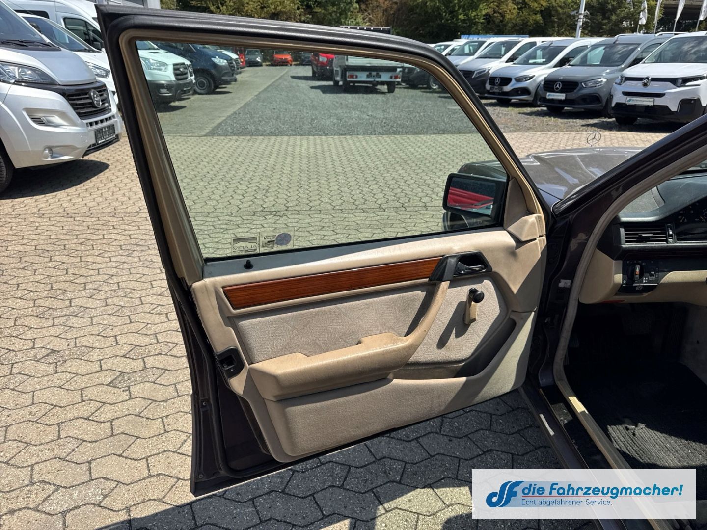 Fahrzeugabbildung Mercedes-Benz E 220 ET-Modell 220TE Alarm el.SP Spieg. *EXPORT