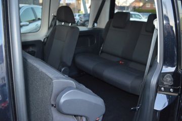 Volkswagen Caddy IV 1.4 TSI DSG BMT 7-Sitzer AHKNaviSHPD
