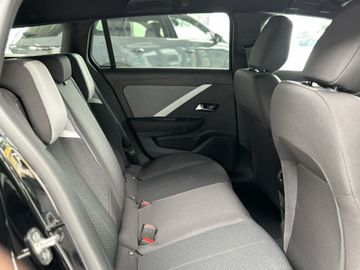 Fotografie 8 des Opel Astra Sports Tourer 1.5 D Automatik AHK RFK Navi